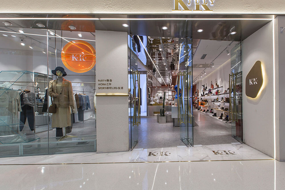 180平米驻马店服装店面装修设计效果图