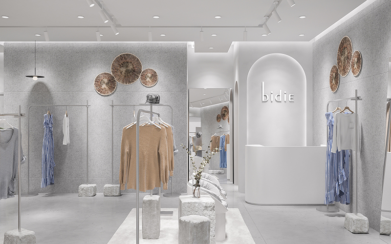 190平米驻马店商场服装店装修设计效果图